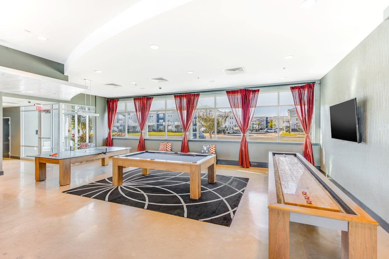 Ave-Club-Room