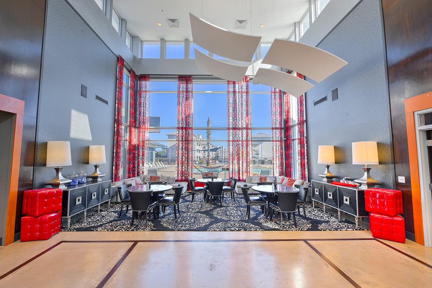 Ave-Lobby